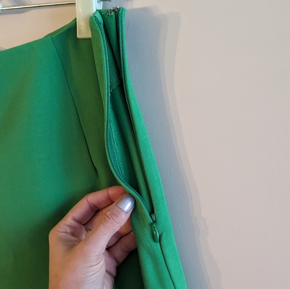Emerald green skirt - Picture 4 of 4